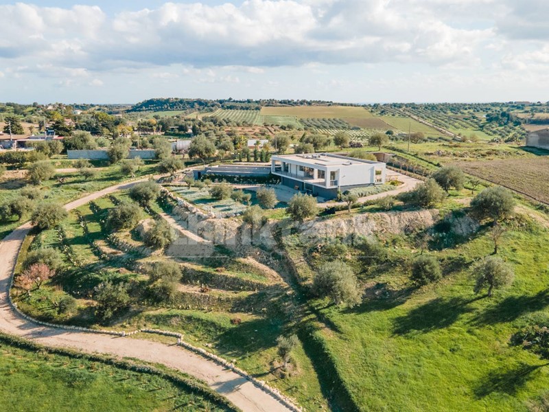 Villa in Vendita a Noto, 1'600'000€, 300 m²