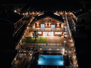 Villa in Vendita a Messina, 1'650'000€, 670 m²