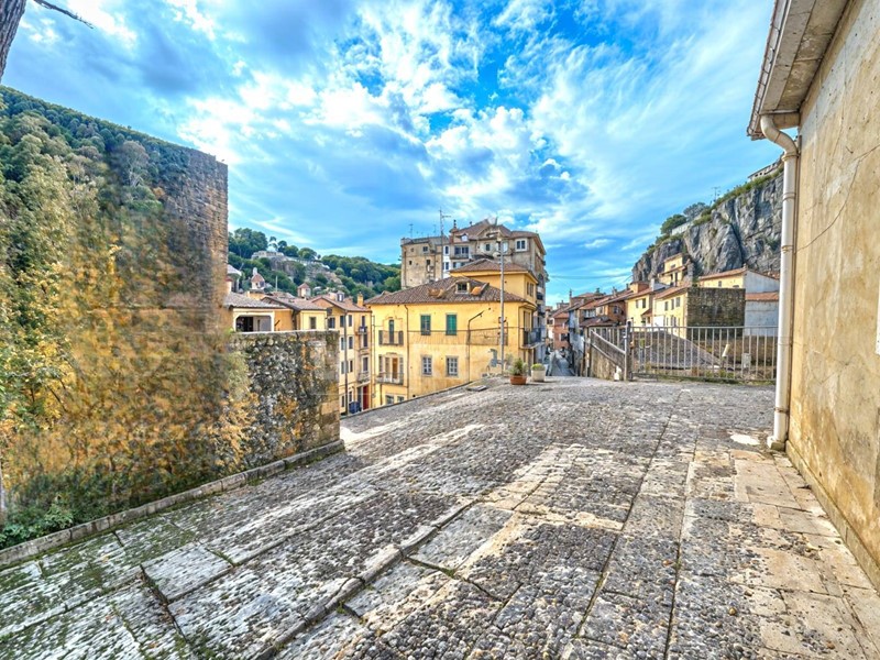 Villa in Vendita a Modica, 130'000€, 295 m²