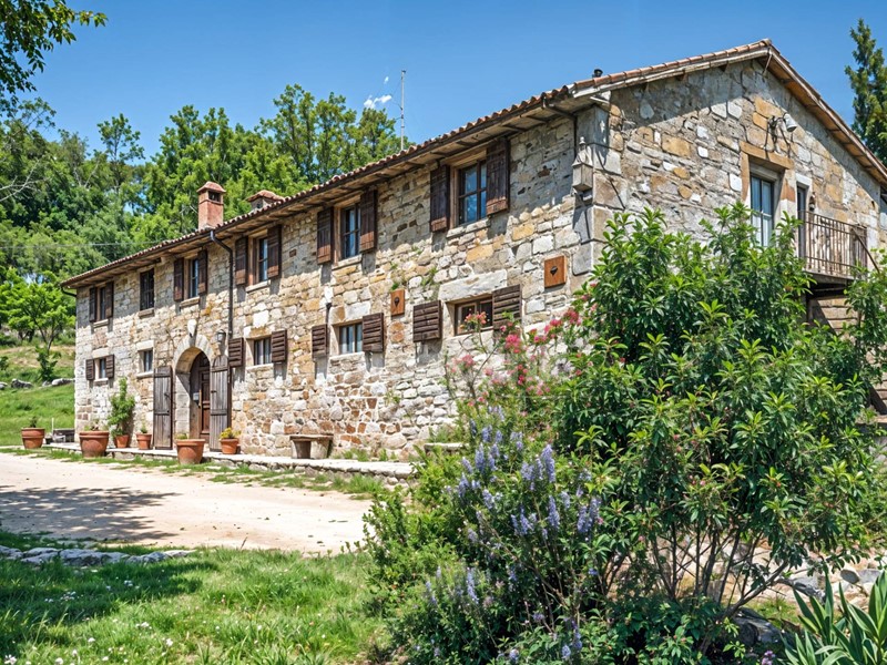 Rustico in Vendita a Castelfranco Piandiscò, 3'200'000€, 1300 m²