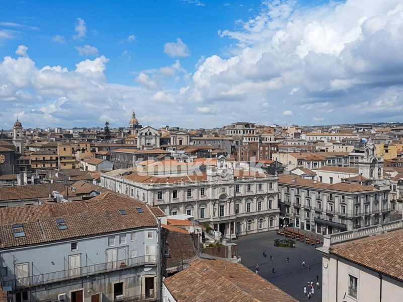 Appartamento in Vendita a Catania, 1'300'000&euro;, 500 m²