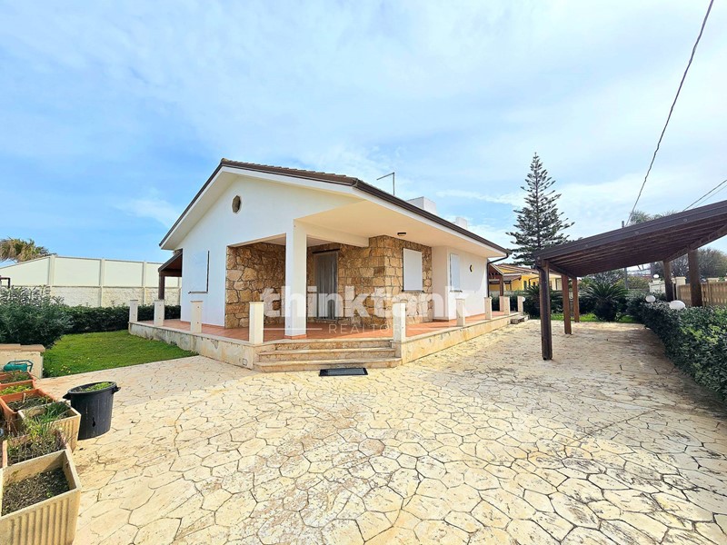 Villa in Vendita a Ispica, 255'000&euro;, 85 m²