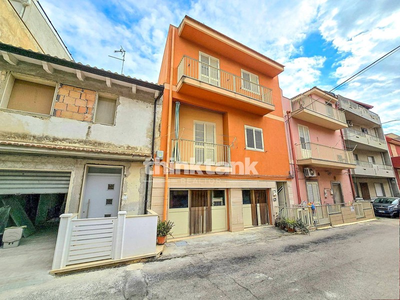 Villa in Vendita a Pozzallo, 135'000€, 125 m²