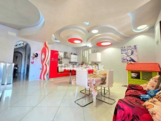 Casa Indipendente in Vendita a Avola, 198'000€, 145 m²