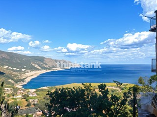 Casa Semi Indipendente in Vendita a Taormina, 199'000€, 60 m²