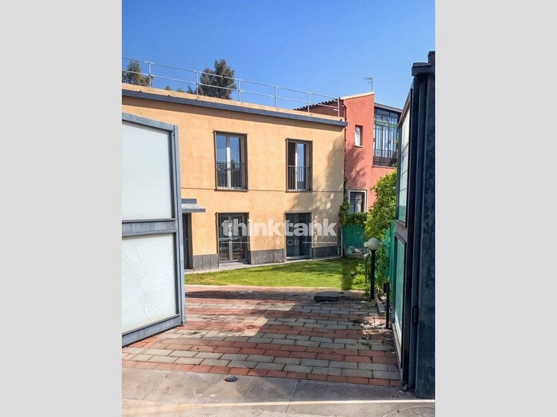 Villa in Vendita a Catania, 325'000&euro;, 200 m²
