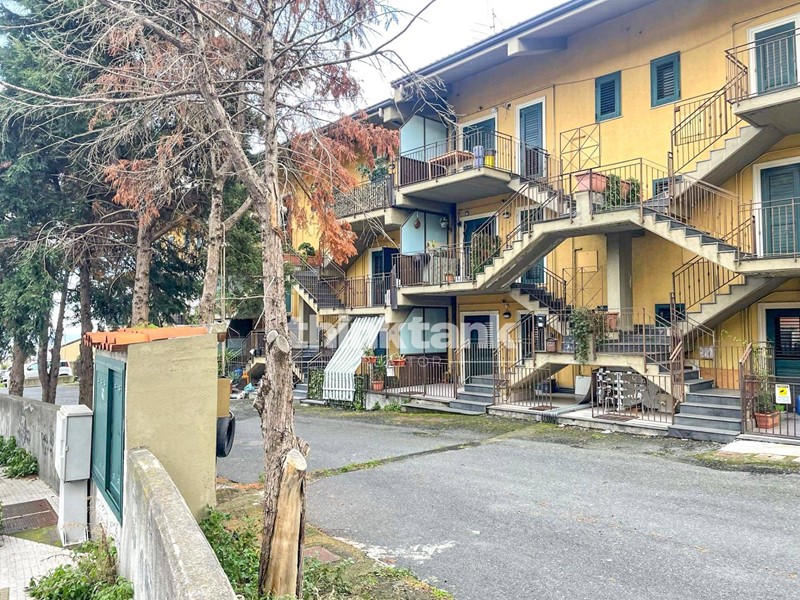 Trilocale in Vendita a Aci Catena, 55'000€, 69 m²