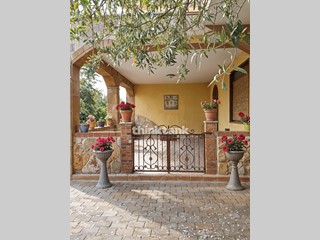 Villa in Vendita a Piazza Armerina, 400'000€, 500 m²