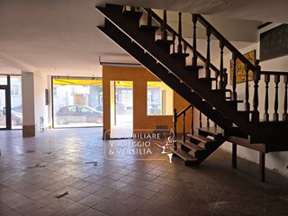 Laboratorio in Vendita a Viareggio, 355'000€, 418 m²