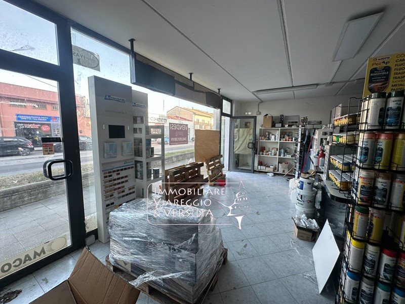 Immobile commerciale in Vendita a Viareggio, 135'000€, 95 m²