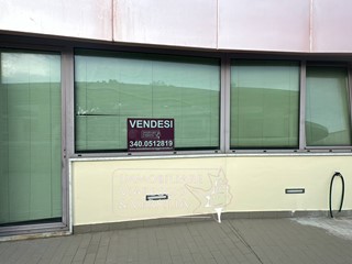 Capannone in Vendita a Camaiore, 160'000&euro;, 60 m²