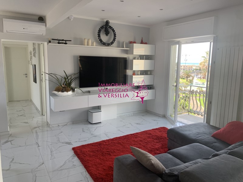 Attico in Vendita a Viareggio, 730'000€, 103 m²