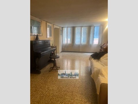 Appartamento in Vendita a Venezia, 450'000€, 172 m²