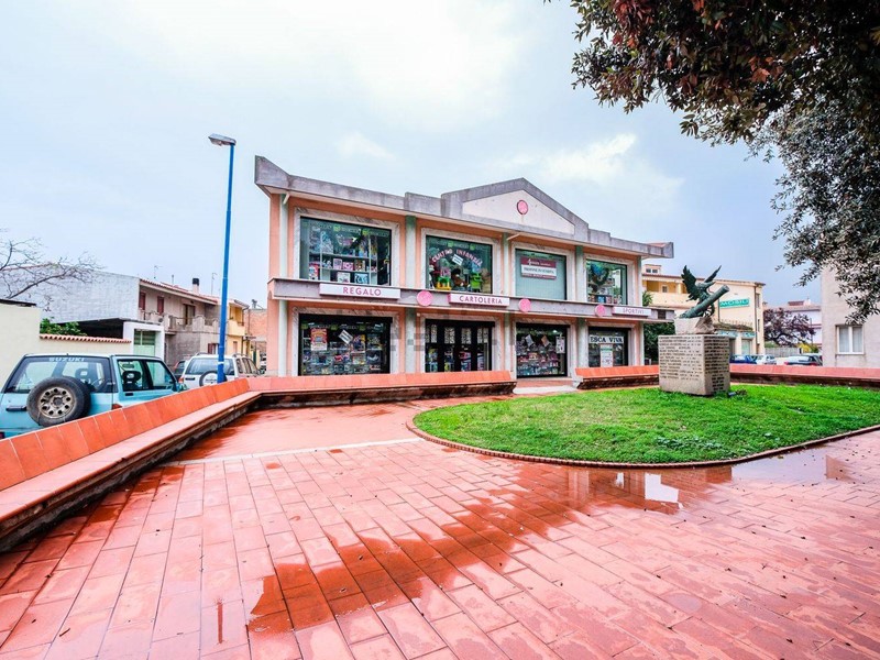 Immobile commerciale in Vendita a San Vito, 690'000€, 700 m²