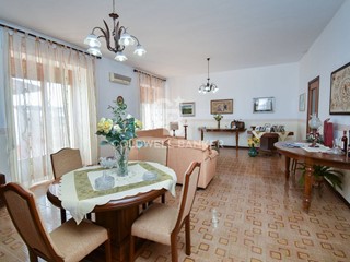 Appartamento in Vendita a Acireale, 135'000€, 234 m²