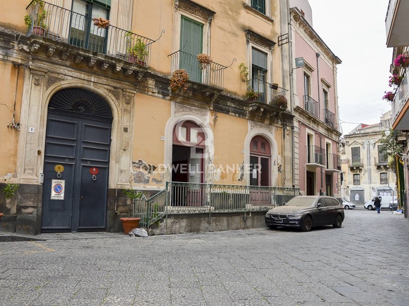 Immobile commerciale in Affitto a Acireale, 600€, 135 m²