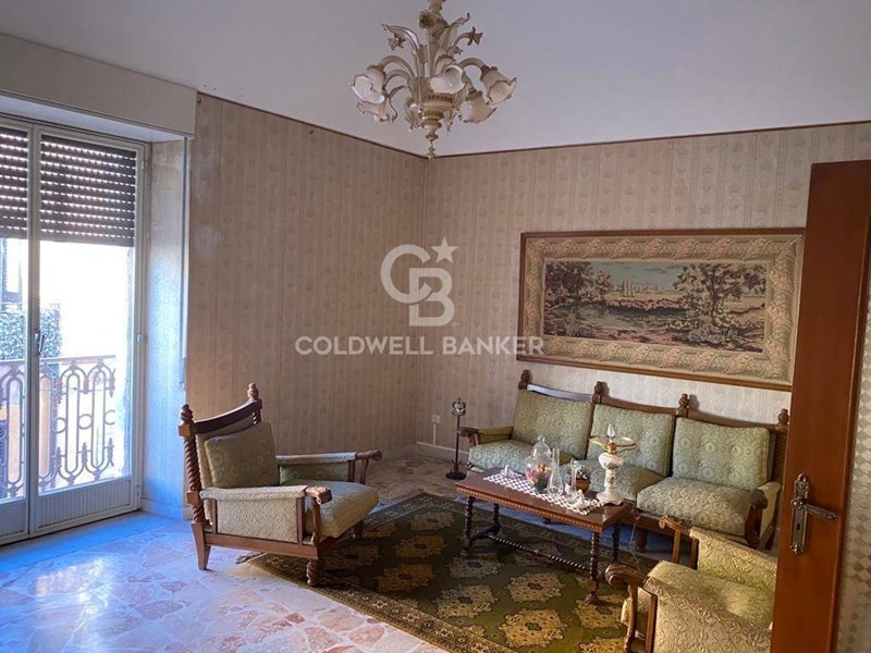 Appartamento in Vendita a Catenanuova, 99'000€, 188 m²