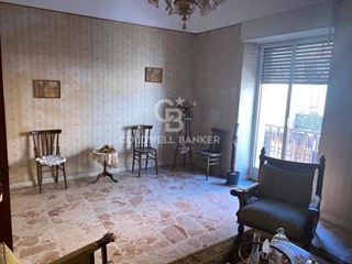 Appartamento in Vendita a Catenanuova, 99'000€, 188 m²