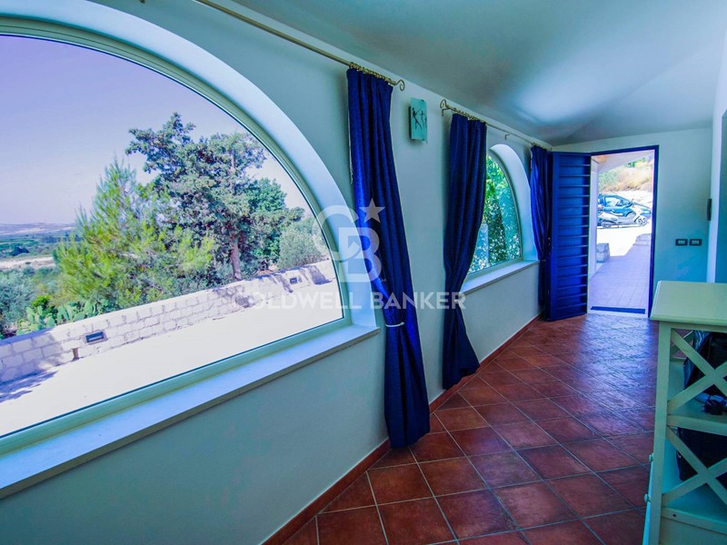 Villa in Vendita a Noto, 750'000€, 293 m²