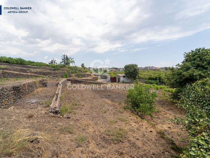 Terreno agricolo in Vendita a Acireale, 120'000€, 12000 m²