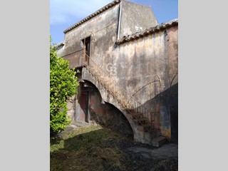 Casa Indipendente in Vendita a Giarre, 24'000€, 70 m²