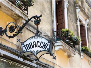 Attività commerciale in Vendita a Acireale, 420'000€, 110 m²