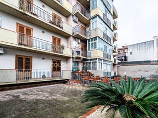 Trilocale in Vendita a Acireale, 79'000€, 63 m²