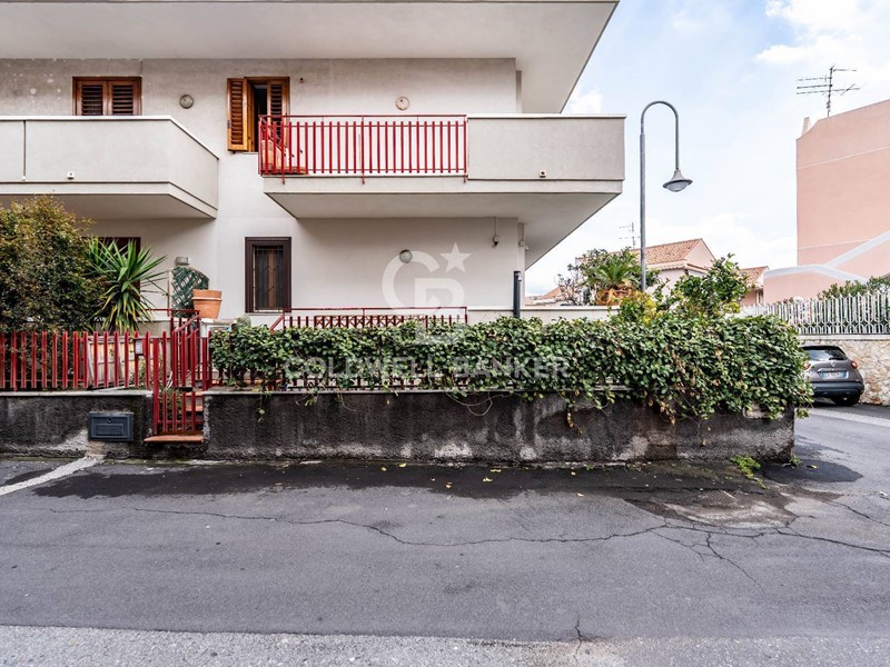 Quadrilocale in Vendita a Acireale, 145'000&euro;, 94 m²