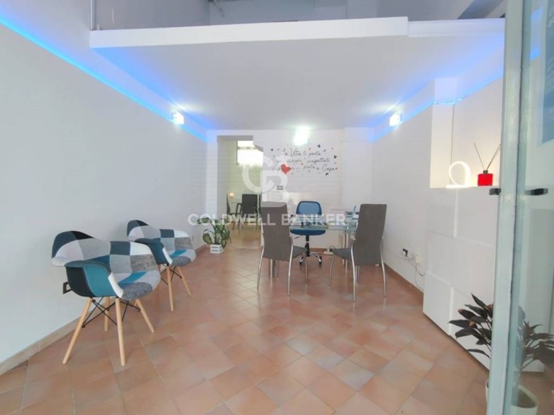 Immobile commerciale in Affitto a Aci Catena, 450€, 55 m²