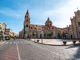 Immobile commerciale in Affitto a Acireale, 280€, 33 m²