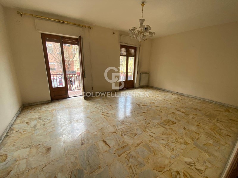 Appartamento in Vendita a Adrano, 73'000&euro;, 132 m²