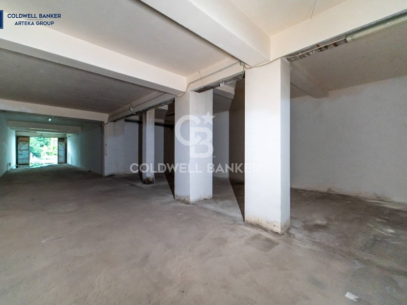 Immobile commerciale in Vendita a Santa Venerina, 199'000€, 450 m²