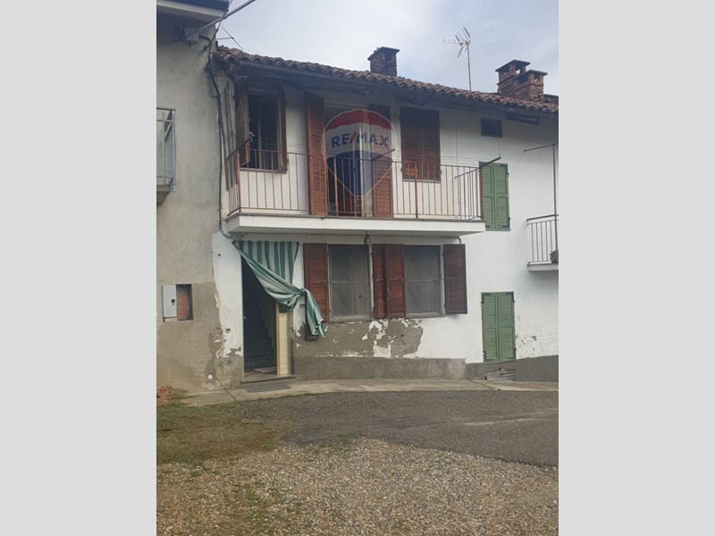 Rustico in Vendita a Camerano Casasco, 16'000&euro;, 100 m²
