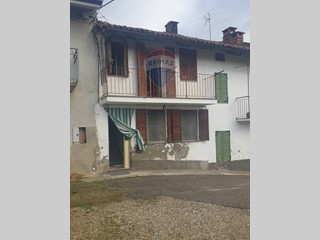 Rustico in Vendita a Camerano Casasco, 16'000&euro;, 100 m²