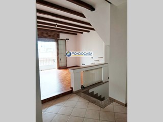 Casa Indipendente in Vendita a Carmiano, 120'000€, 140 m²