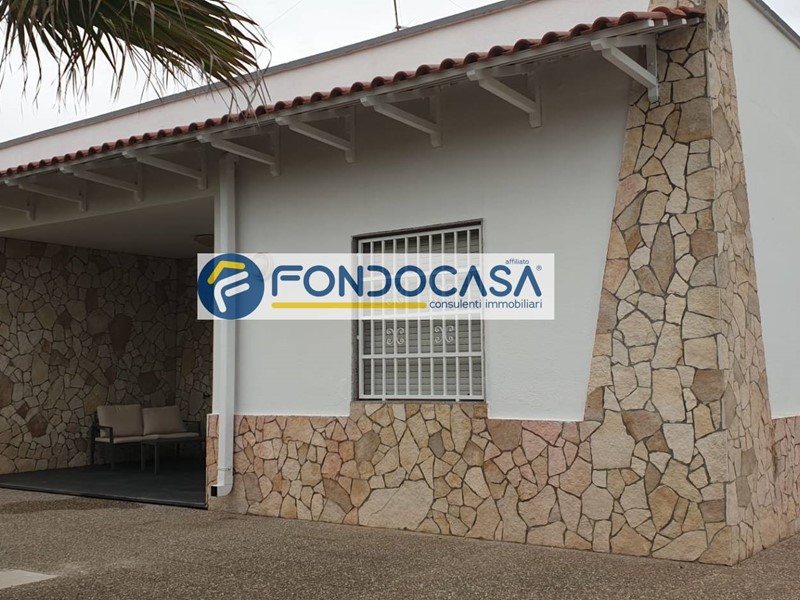 Villa in Vendita a Porto Cesareo, 265'000€, 110 m²