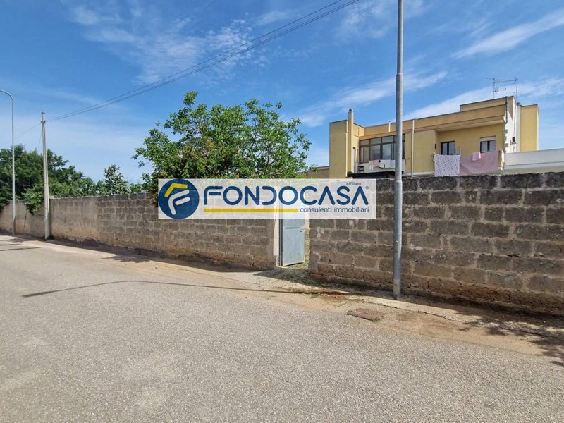 Terreno edificabile in Vendita a Arnesano, 120'000€, 812 m²