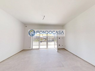 Quadrilocale in Vendita a Lecce, 270'000€, 200 m²