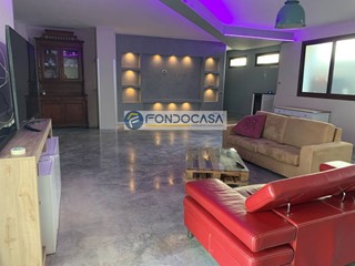 Villa in Vendita a Veglie, 395'000€, 350 m²