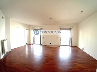 Appartamento in Vendita a Arnesano, 135'000€, 153 m²