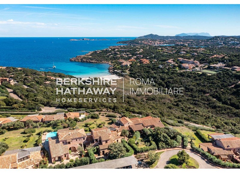 Villa in Vendita a Arzachena, 850'000€, 100 m²