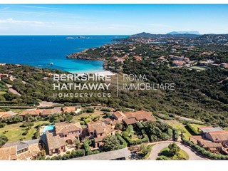 Villa in Vendita a Arzachena, 850'000€, 100 m²