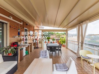 Attico in Vendita a Roma, 969'000€, 280 m²