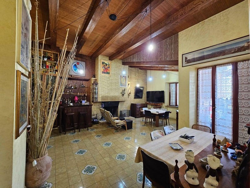 Appartamento in Vendita a Montegranaro, 330'000€, 260 m²