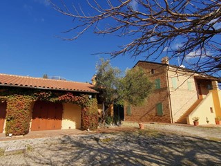 Rustico in Vendita a Porto Sant'Elpidio, 798'000€, 96000 m²