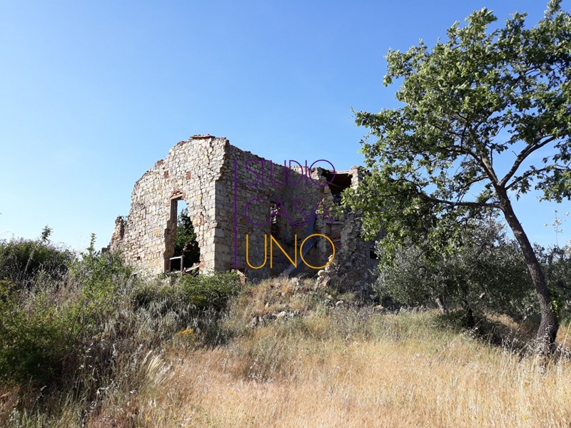 Rustico in Vendita a Bucine, 450'000€, 500 m²