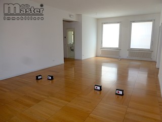 Ufficio in Affitto a Treviso, 3'300€, 289 m²