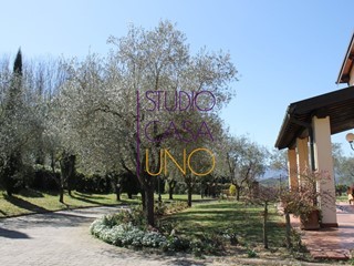 Casa Indipendente in Vendita a Terranuova Bracciolini, 655'000€, 380 m²