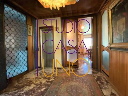 Attico in Vendita a San Giovanni Valdarno, 350'000€, 275 m²