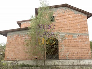 Casa Indipendente in Vendita a Bucine, 350'000€, 300 m²